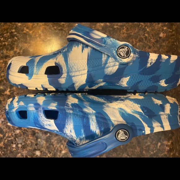 Marbled crocs - Picture 6 of 8